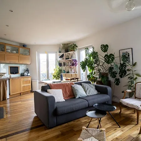 Apartment Near Buttes Chaumont *